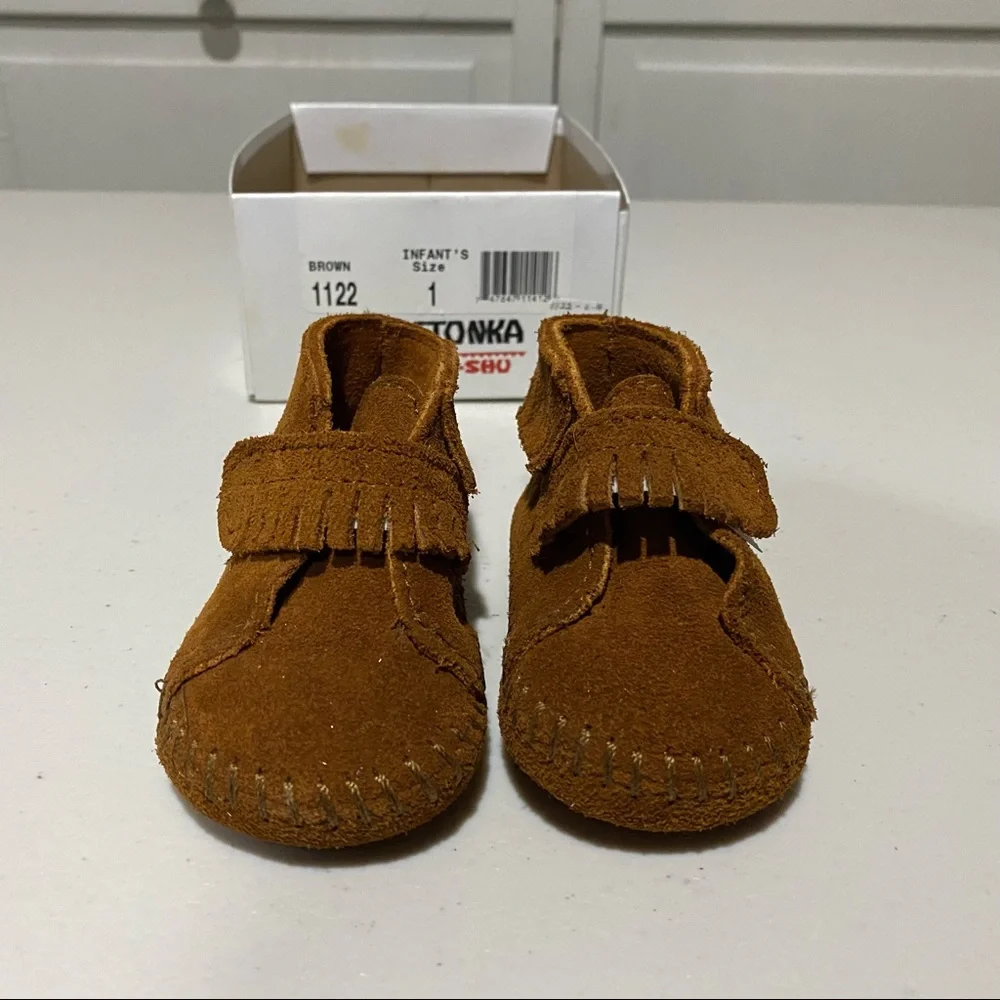 Minnetonka Infant Front Strap Bootie Moccasins - Size 1